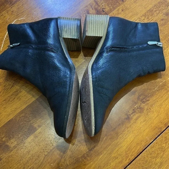 Clarks black leather ankle boots size 9 - Picture 5 of 8